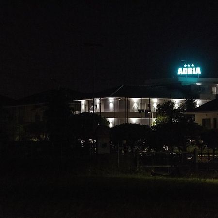 Adria Beach Hotel Alba Adriatica Exteriör bild