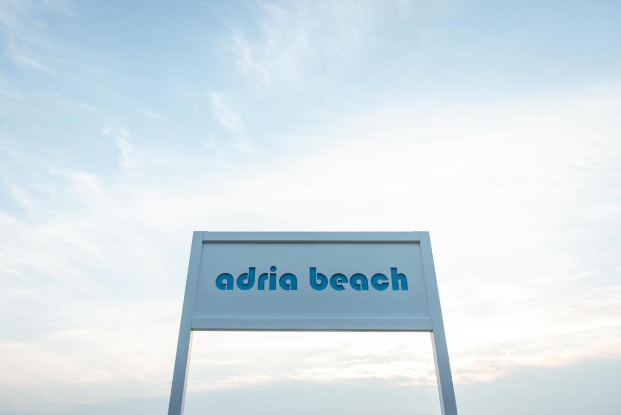 Adria Beach Hotel Alba Adriatica Exteriör bild